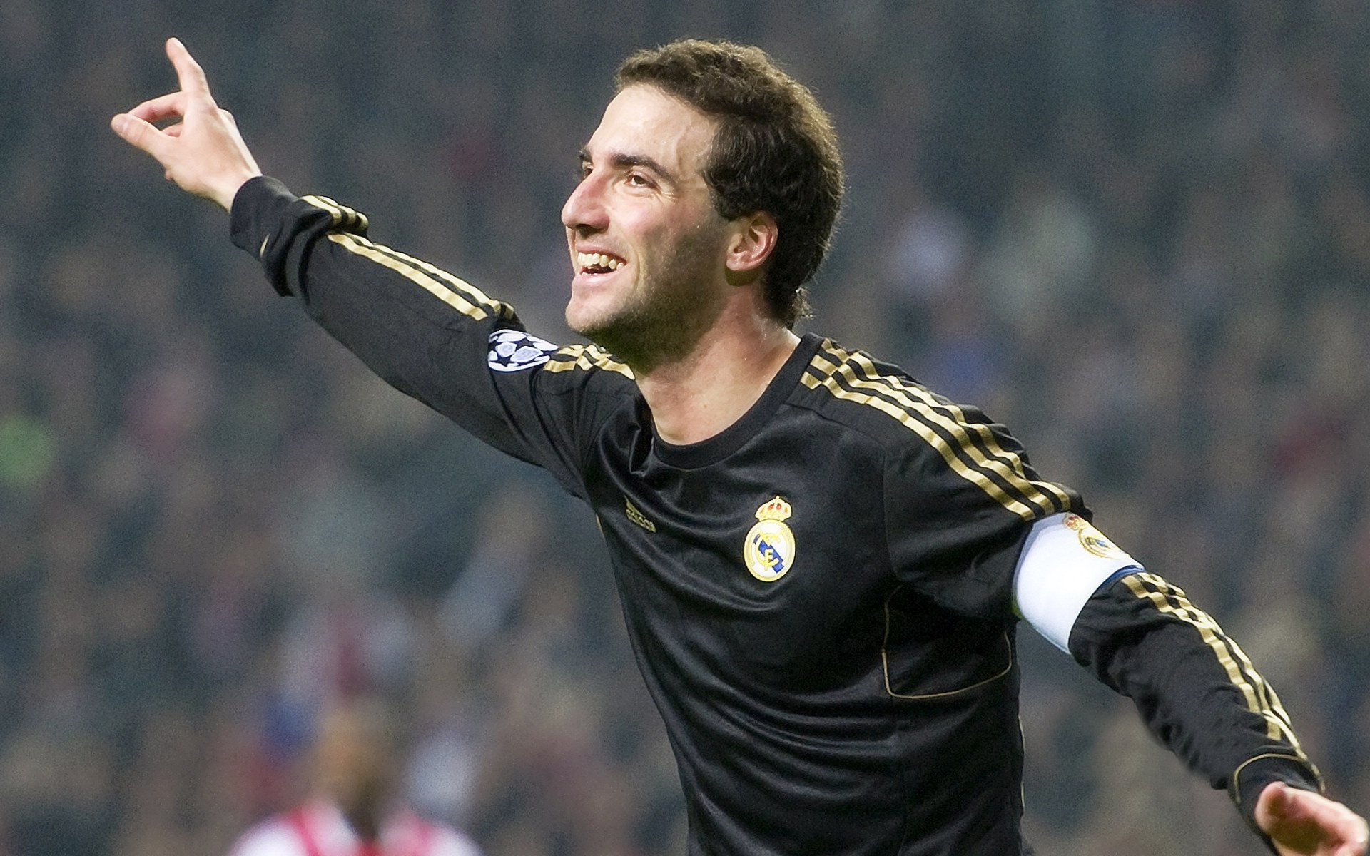 中超球队积分榜竞争激烈,2021中超各队积分